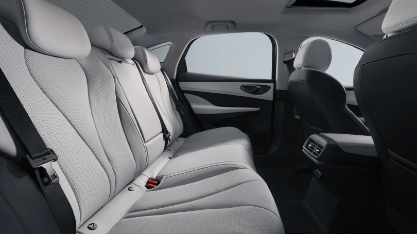 Пространство в BYD Seal 5 DM-i