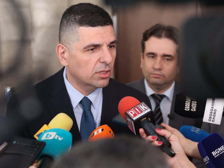 Мирчев за позицията за Украйна: Целта е русофилският вот за президентските избори