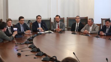 ПП за Бюджет 2026: Преди се раздаваха пари от джипката, сега ще е от самолета (видео)