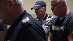 Оставиха в ареста тираджията от "Тракия", катастрофирал със спукана гума и преди две години