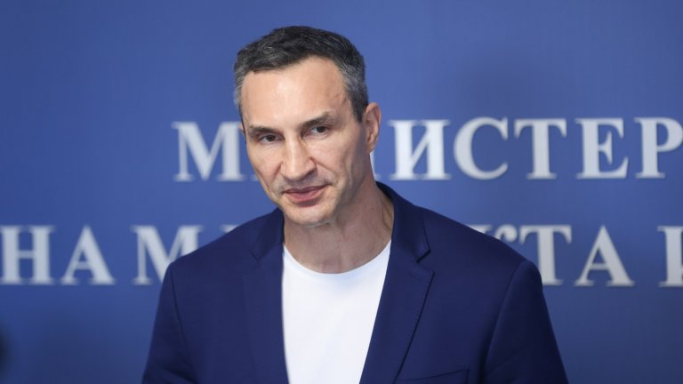 Владимир Кличко в България: Мисля за завръщане на ринга, но сега най-важна е Украйна