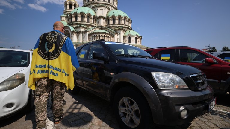 Руски граждани в България дариха 17 автомобила на въоръжените сили на Украйна