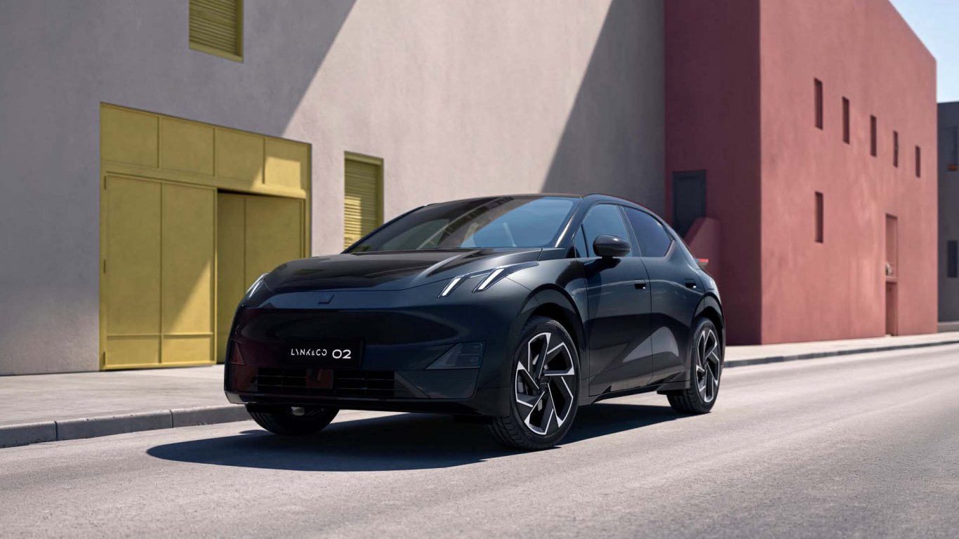 Lynk & Co Представи Актуализирана Версия на Кросоувъра 02