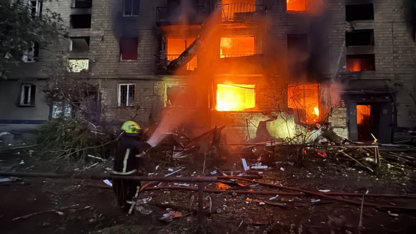 Киев подложен на масиран руски обстрел: Има жертви и ранени, Полша вдигна изтребители