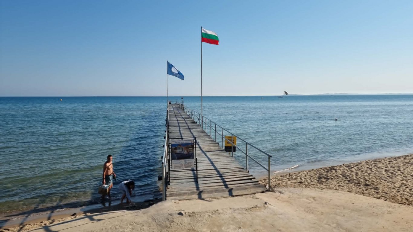 Плаж Робинзон разположен в района на Бургас получи международния сертификат