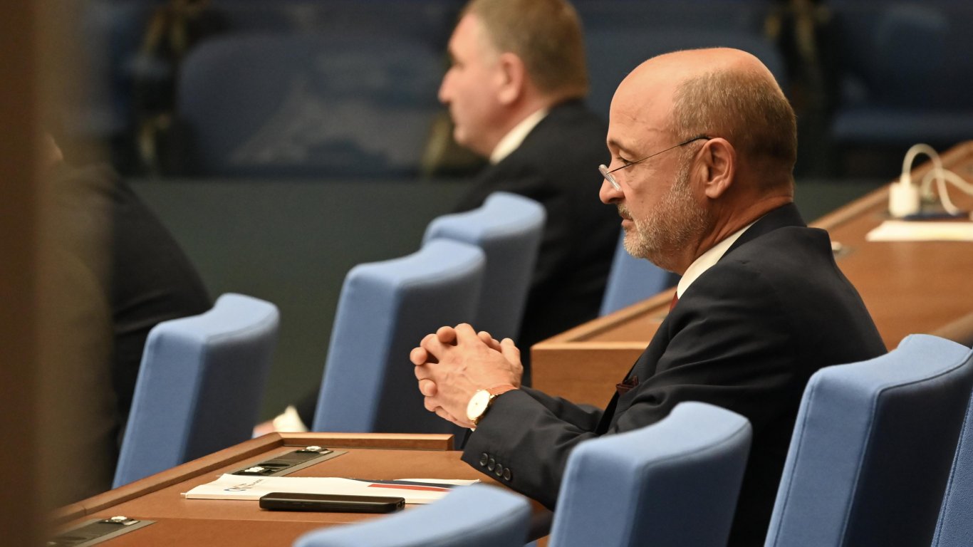 На 2 юли 2026 г Народното събрание избра Асен Меджидиев