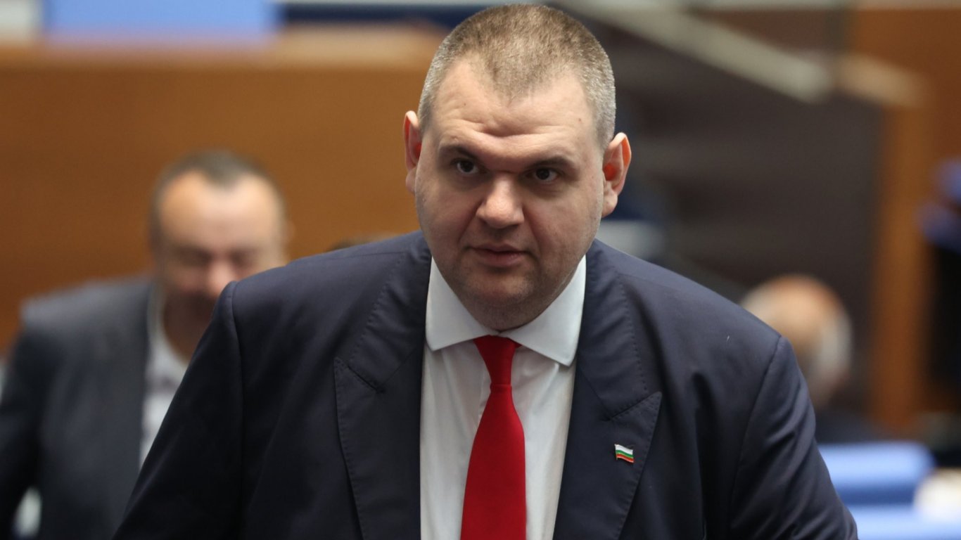 Делян Пеевски отправи обвинения към министър Демерджиев за неправомерно разследване