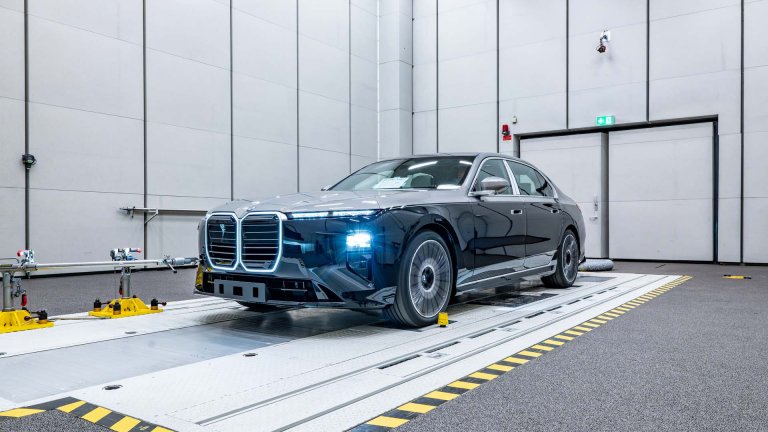 Започна производството на новото BMW Серия 7 в завода в Динголфинг