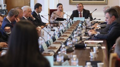 След гладната стачка на проф. Шиварова: МЗ проверява случая в Александровска болница