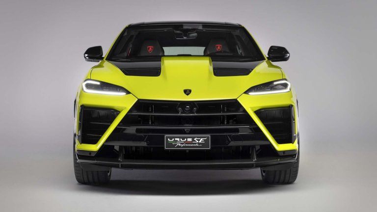 Новото Lamborghini Urus SE Performante вдига 100 км/ч за 3,3 секунди (видео)