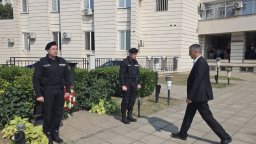 Отличиха над 150 полицаи в Русенско за професионалния празник на МВР (снимки)