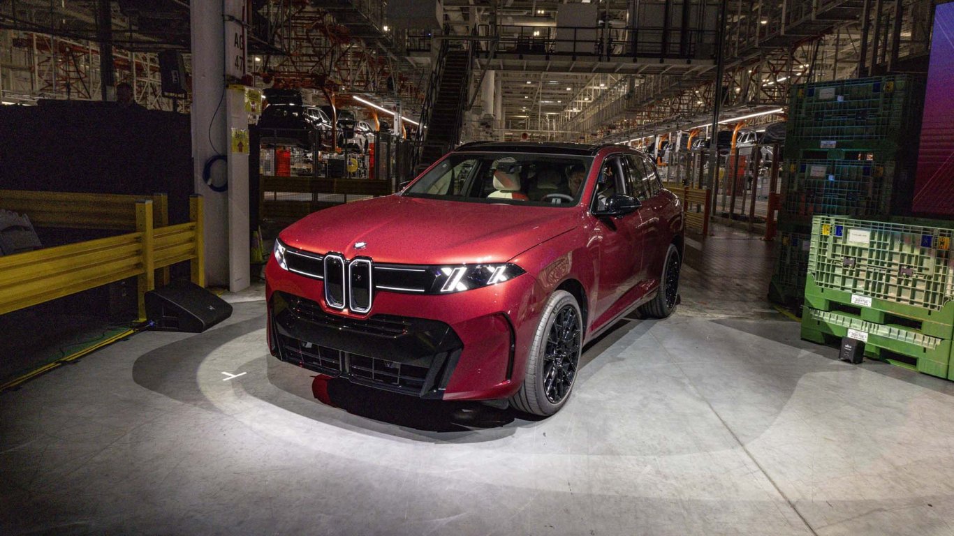 Новото BMW X5 слезе от поточната линия на завода в Спартанбърг