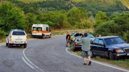 С лодки, дронове, водолази и обходи продължава издирването на изчезналото дете в река Струма