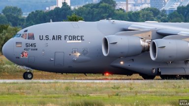 Военнотранспортен C-17 на САЩ кацна в София дни след напускането на цистерните (снимки)