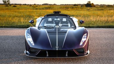 Американският роудстър Hennessey Venom F5-M развива 2031 конски сили