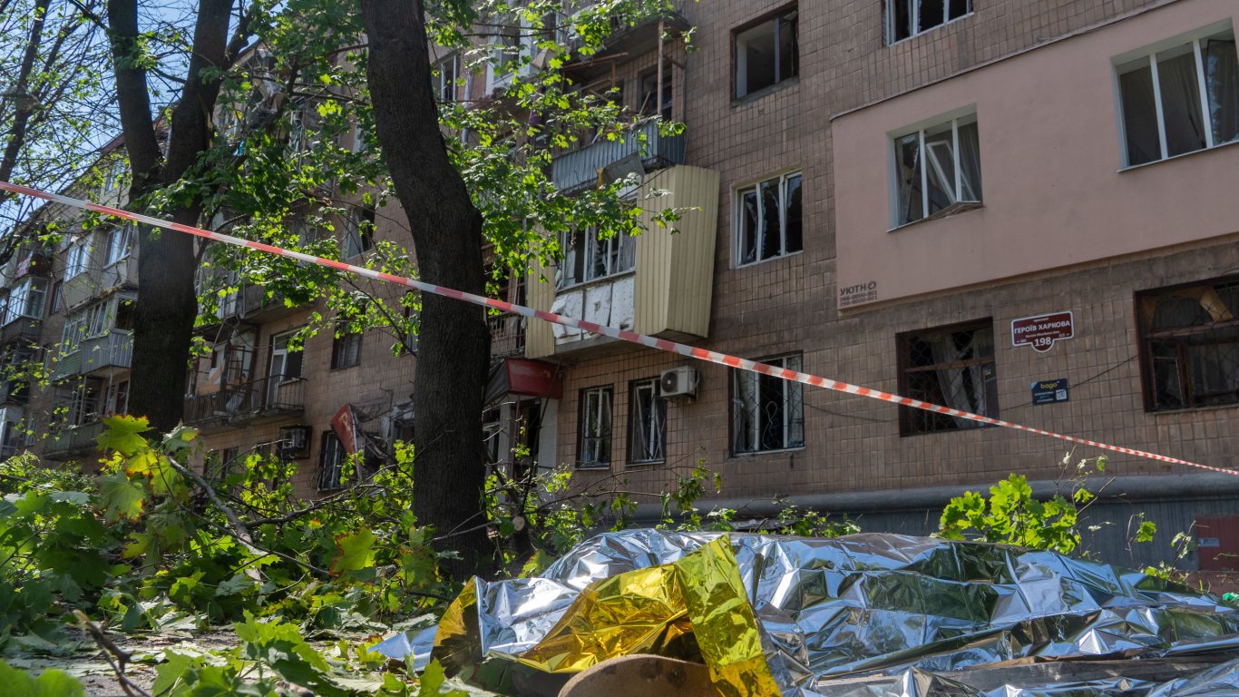 Трима загинали при въздушен удар в Донецка област, още една жертва в Херсонска