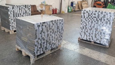 Откриха над половин милион цигари в турски тир, укрити в кутии за ел. табла