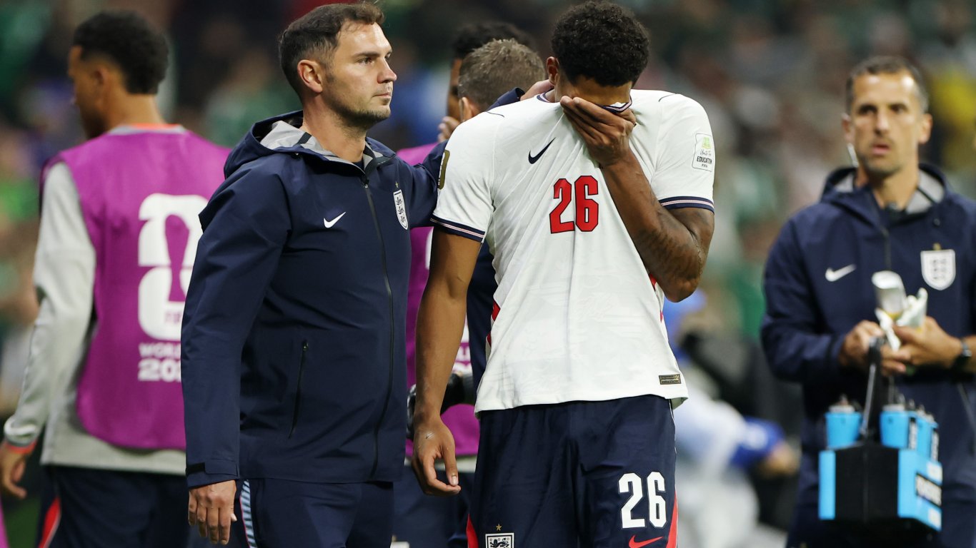 ФИФА налага наказание от два мача на английски футболист, отменя санкция за американски