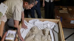 Франция върна на Сирия 23 археологически съкровища, съхранявани 15 години в Париж