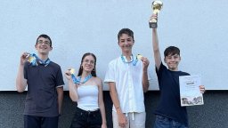 Русенски ученици се завърна с куп медали от "Математика без граници" (снимки)