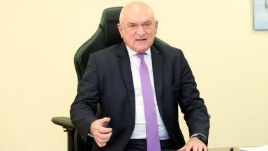 Главчев отхвърли твърденията за конфликт на интереси: Няма да проверявам сам себе си