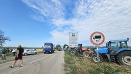 Протест на земеделци затвори граничния преход "Ивайловград – Кипринос"