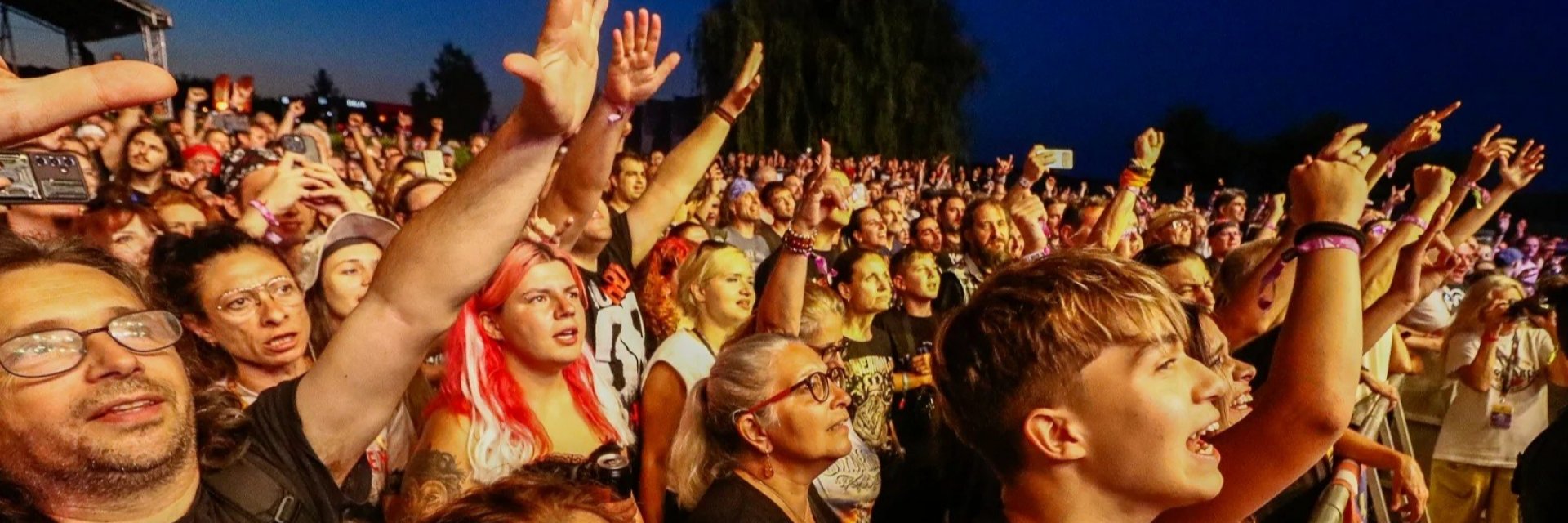 Воини от огън превзеха Midalidre Rock във втория му ден