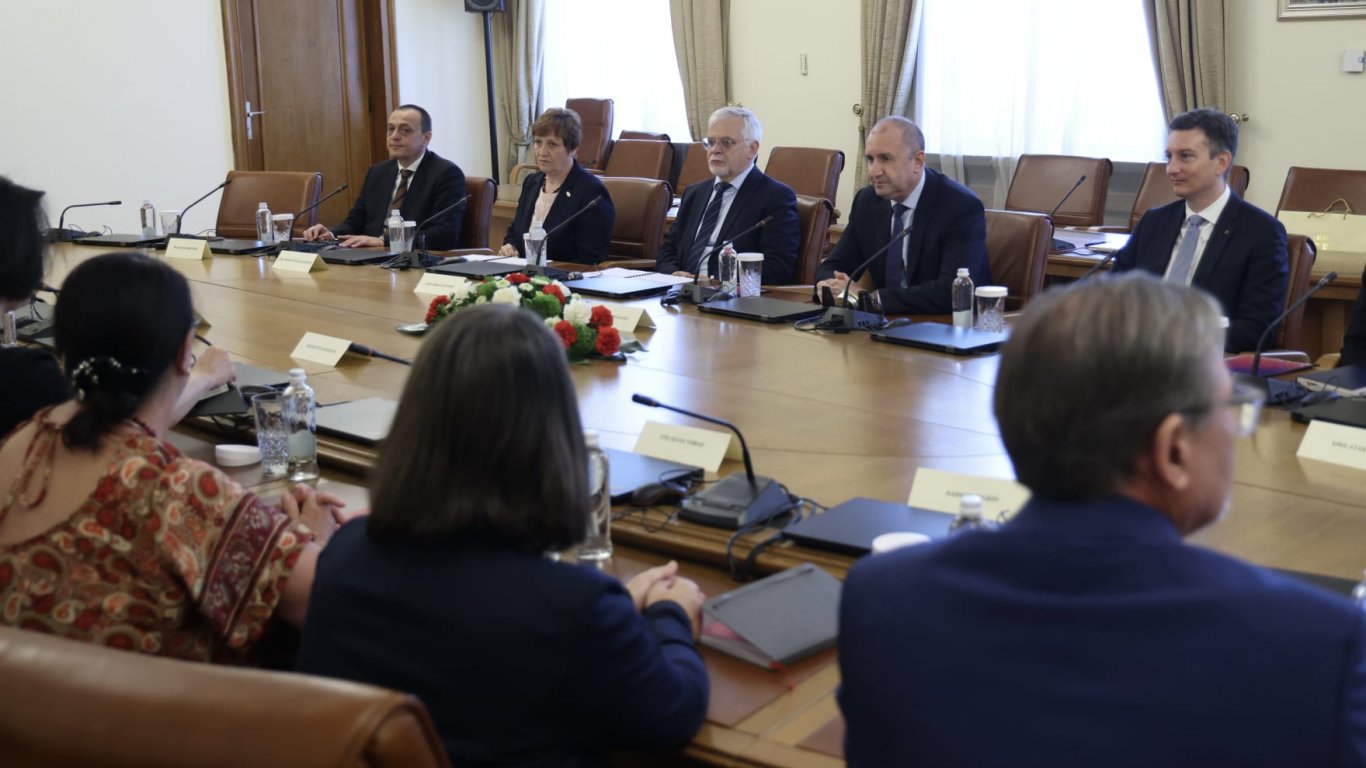 Президентът Радев проведе среща за академично и икономическо сътрудничество с германски представители