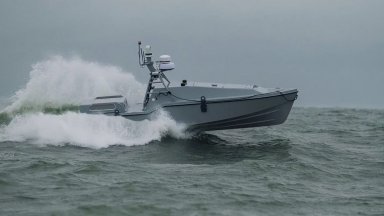 Морски дронове с AI на САЩ поразиха иранска военноморска база (видео)