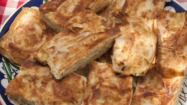 Традиционно: Баница по родопски