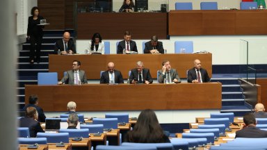 Бюджетът за 2026 г. приет на първо четене. Само ДПС от опозицията го подкрепи