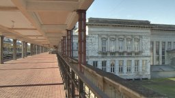Затвориха без предупреждение подлеза на Централната жп гара в Русе 