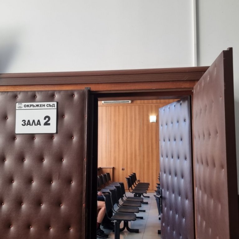 Тръгна делото за източването на над 3,3 млн. лева от театрите в Смолян и Разград