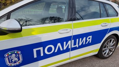 Спасиха бебе, останало блокирано само в асансьор в Бургас