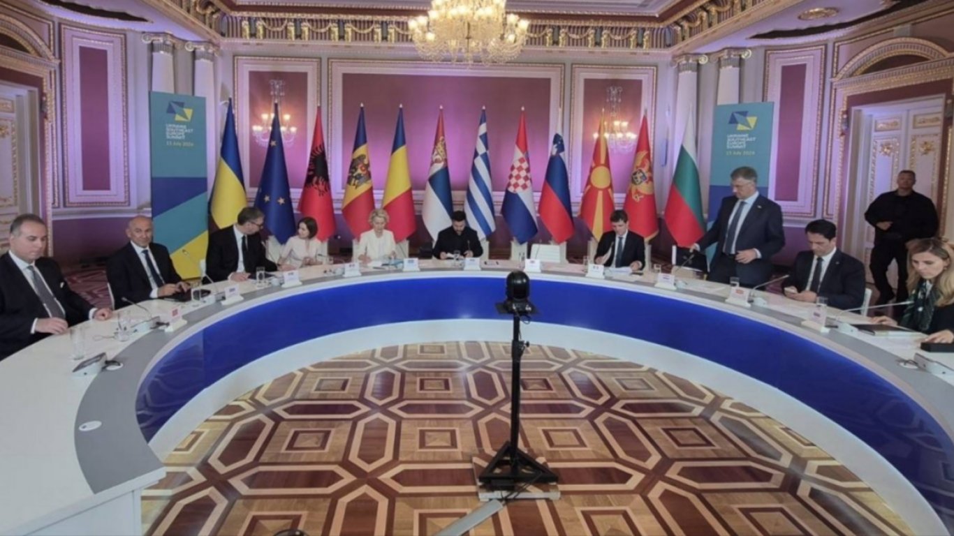 На 16 юли 2026 година по време на срещата Украйна