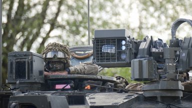Лондон изпраща още 400 военни в Естония, за да укрепи източния фланг на НАТО