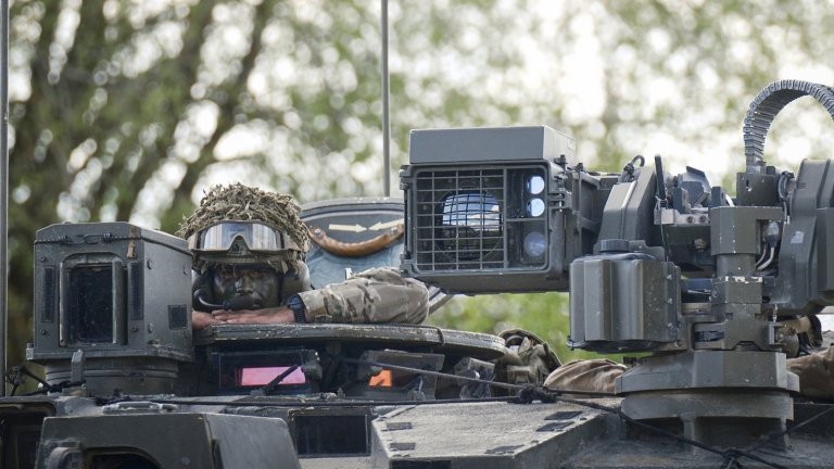 Лондон изпраща още 400 военни в Естония, за да укрепи източния фланг на НАТО