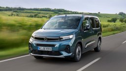 Opel Combo вече се предлага с ефективен бензинов двигател