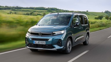 Opel Combo вече се предлага с ефективен бензинов двигател