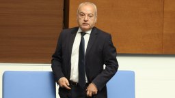 Гълъб Донев: Няма да пипаме данъци, ще останат такива, каквито са