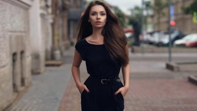Астролог разкри кои зодии е по-добре да избягват черните дрехи