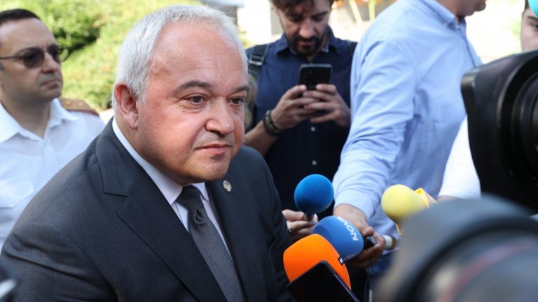 Демерджиев: В САЩ има сериозен интерес кои опитват да избягват санкциите по "Магнитски"