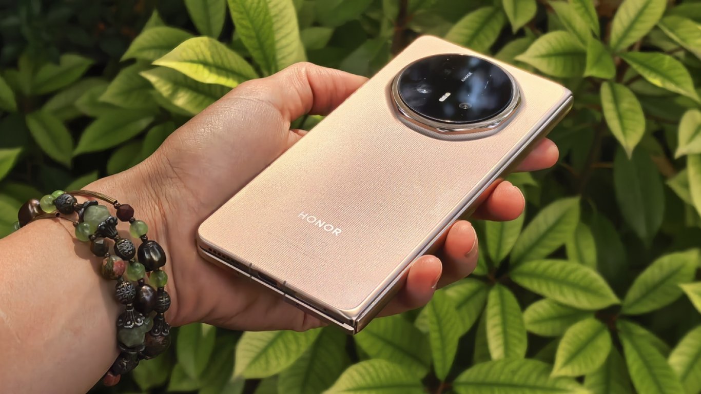 Honor Magic V6