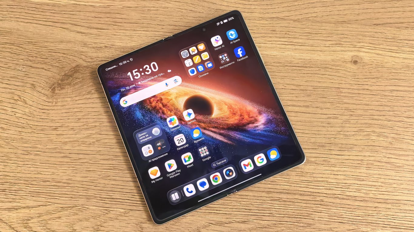 Honor Magic V6 дисплей