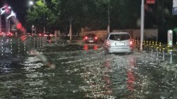 Обявиха оранжев и жълт код за гръмотевични бури и градушки в цялата страна 