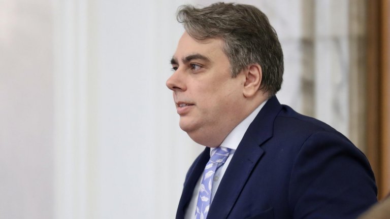 Асен Василев: Илияна Йотова е помилвала втори наркодилър, рецидивист и част от ОПГ