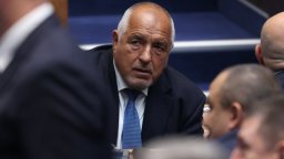 Борисов: Йотова да свика КСНС за Иран преди гласуването за самолетите на САЩ в парламента