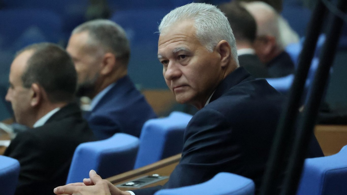 Парламентът преназначи Пламен Тончев за председател на ДАНС