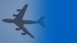 Съгласни ли сте с разполагането на американски самолети в авиобаза "Безмер"?