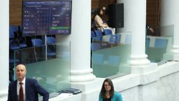 Трима от "Прогресивна България" срещу мнозинството за самолетите на САЩ в "Безмер"